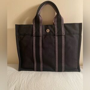 HERMES Authentic Tote, Black Snap Closure